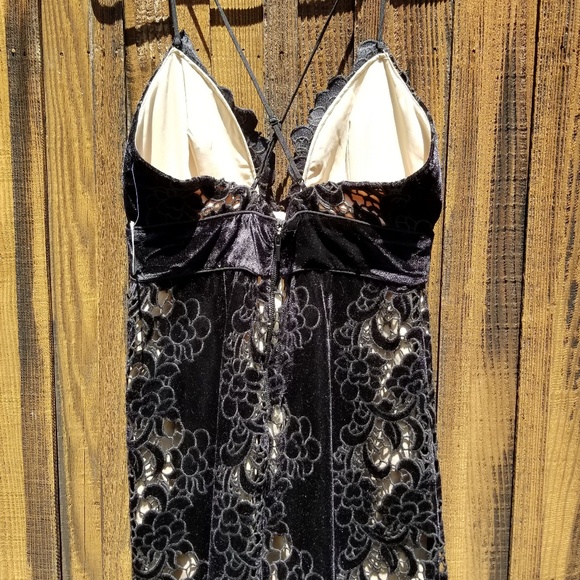 NWT Free People Saylor Black Velvet Mini Dress 🔹️FIRM PRICE🔹️ - Picture 4 of 7